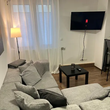 Zum Kriegerdenkmal Appartement *