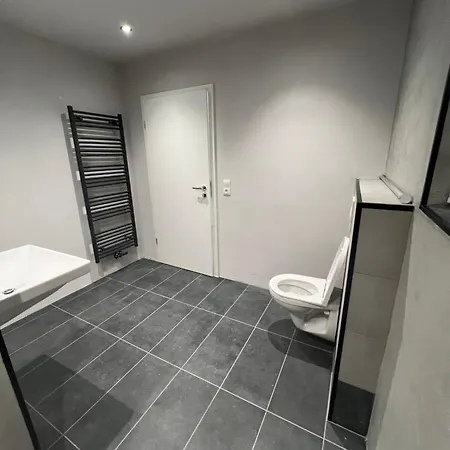 Zum Kriegerdenkmal Apartment