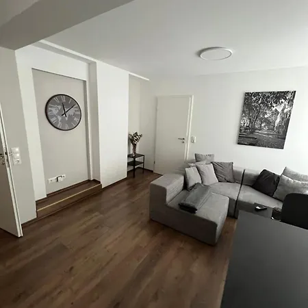 Zum Kriegerdenkmal Apartmán